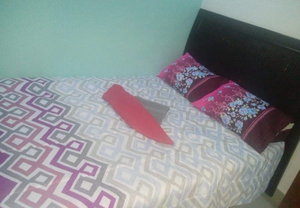 HOSTAL LA RIVERA INN