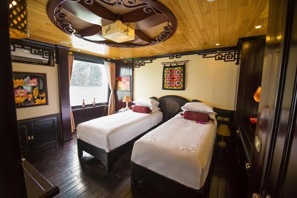 Dragon Legend Cruise