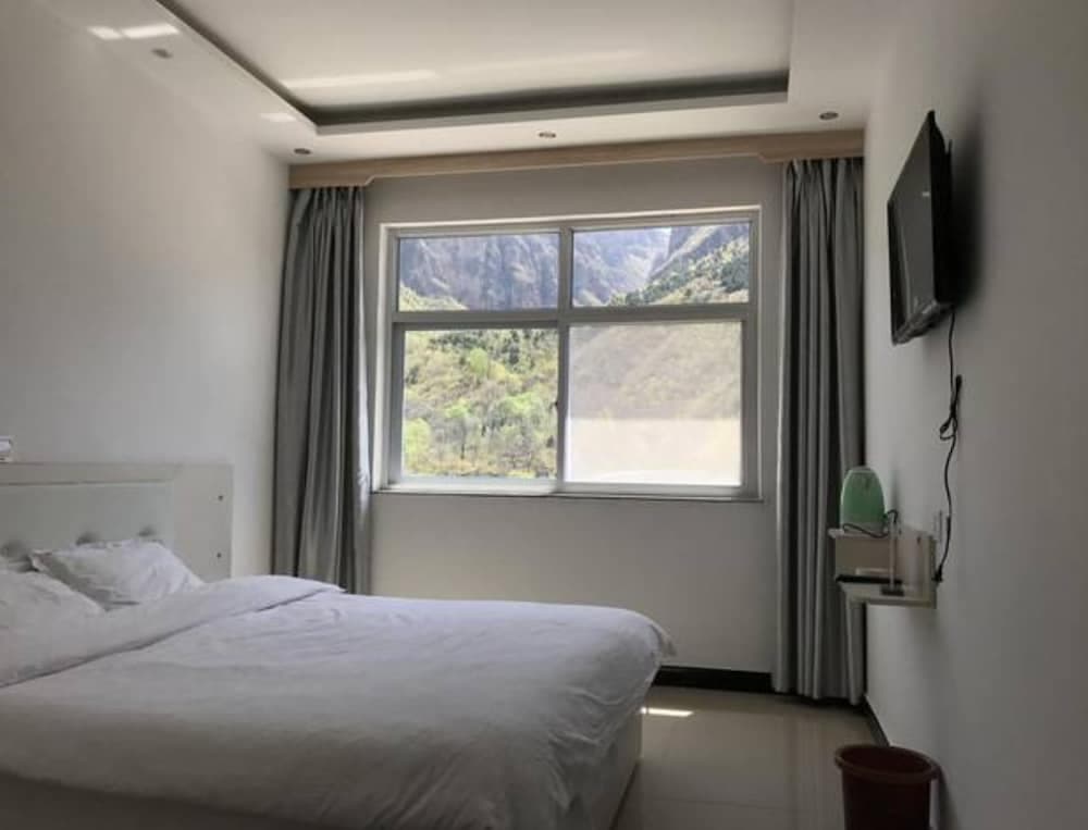 Pingshun Fuya Fengqing Hotel