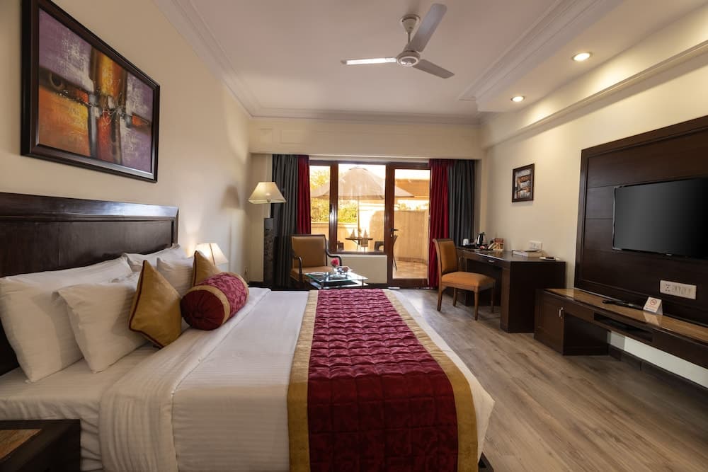 The Competent Palace Hotel