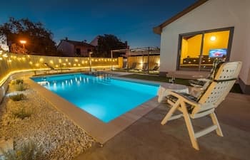 Kuntrada 45 with heated pool and kids pool