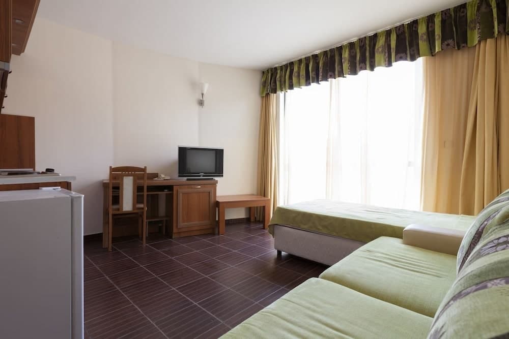 One Bedroom Apartment with Large Balcony