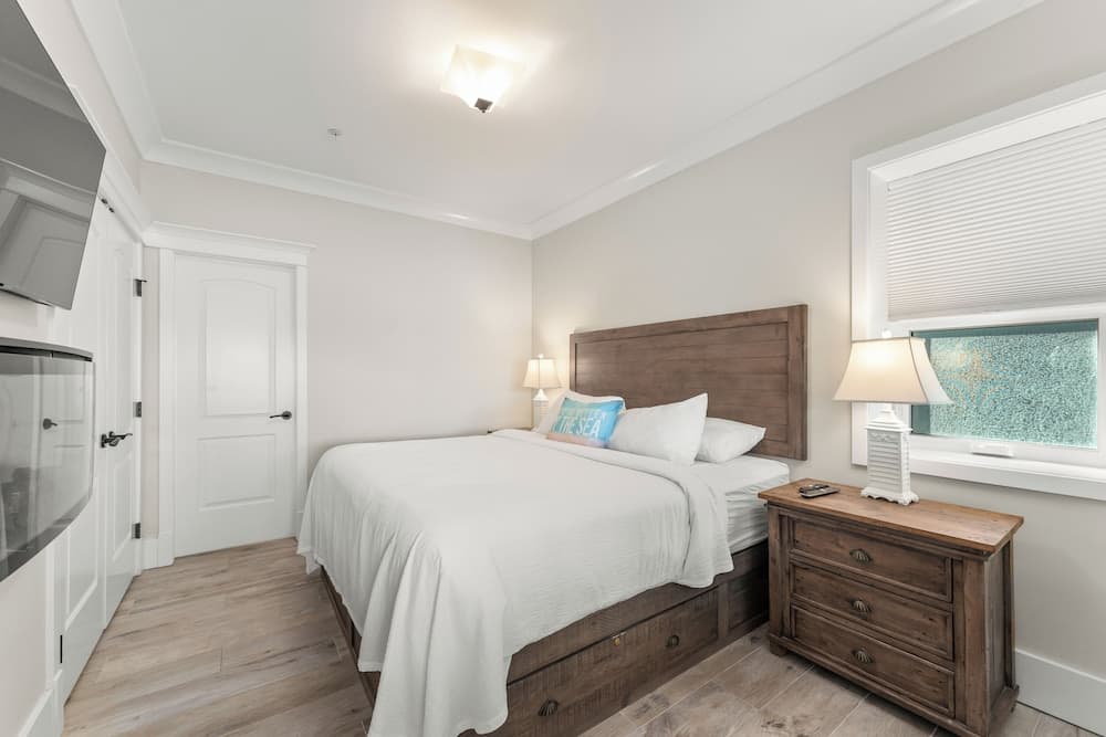 SookePoint Ocean Cottage Resort