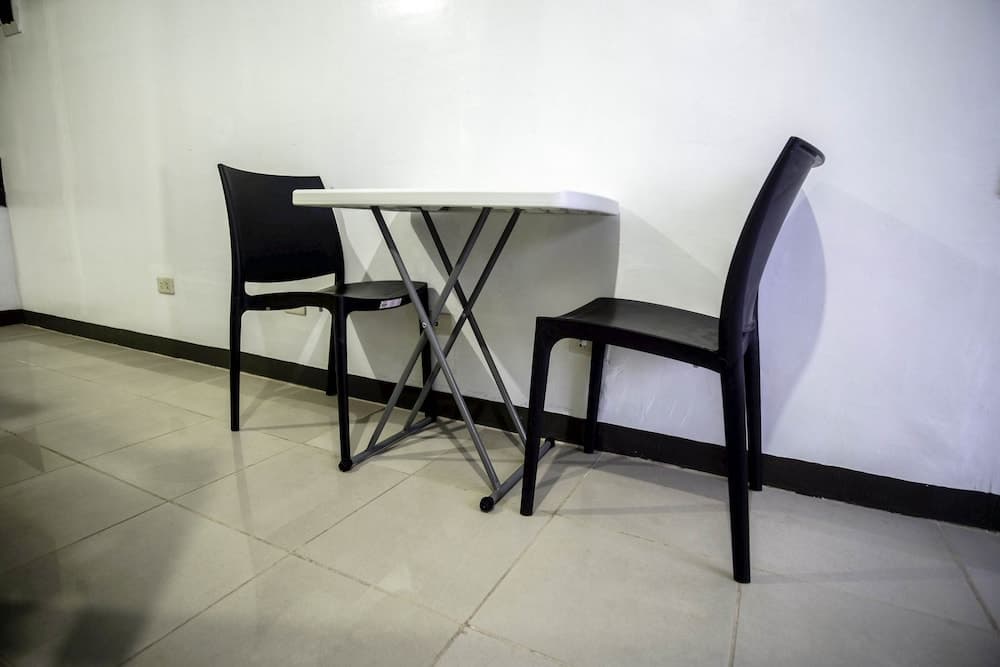 SR Hostel - Adults Only