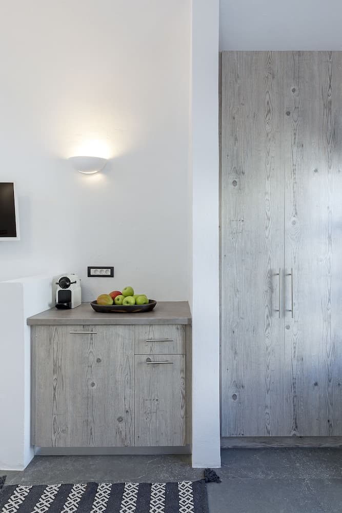 Alluvial Santorini Suites