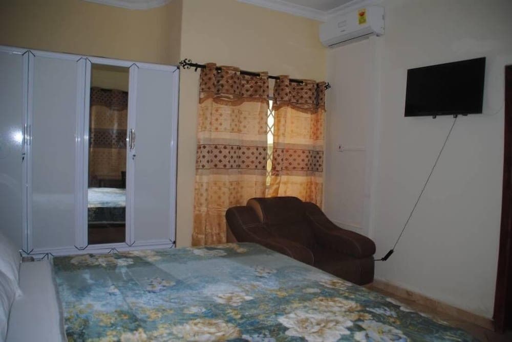 Lilyval Hotel Limited