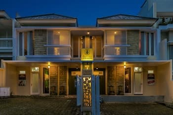 Dhanesvara Holistic Villa