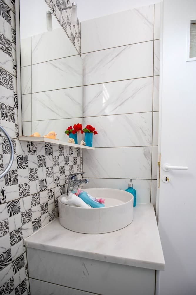 Charming Agia Pelagia Green House