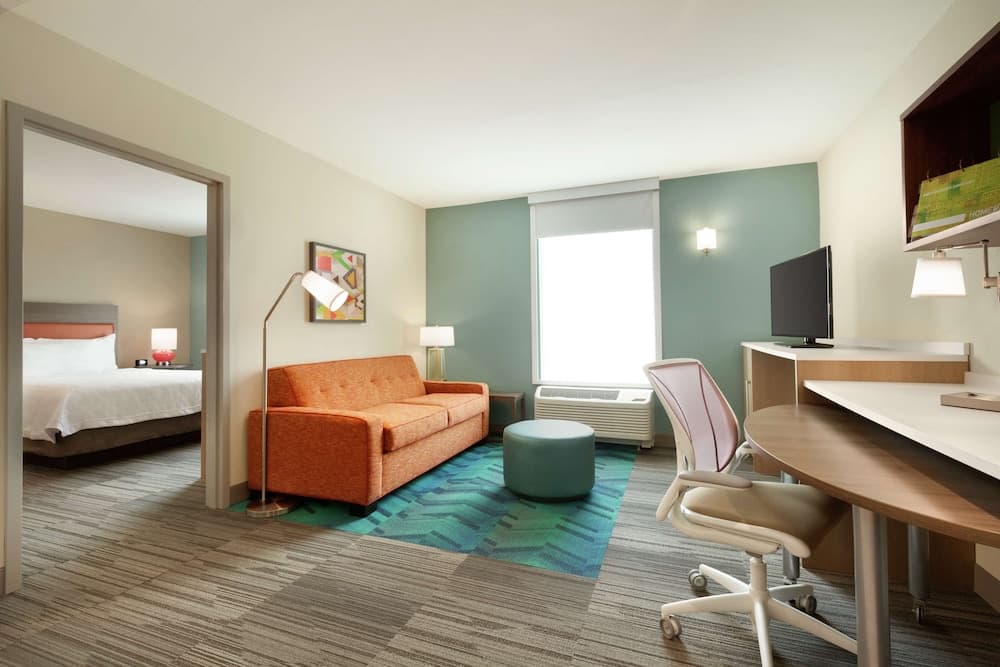 Home2 Suites by Hilton Sarasota - Bradenton Airport, FL