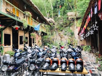 Green Hill Hostel & Homestay