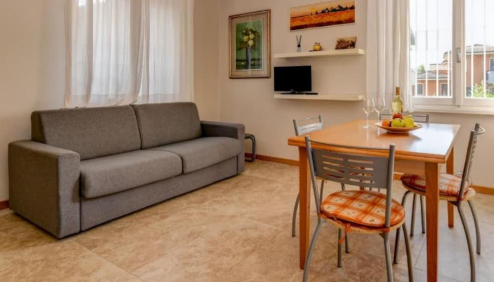 Desenzanoloft – Two Apartments One Price