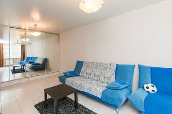 Apartment on Gorkogo 140