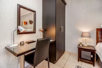 Sitatunga Guest Lodge & Transfers