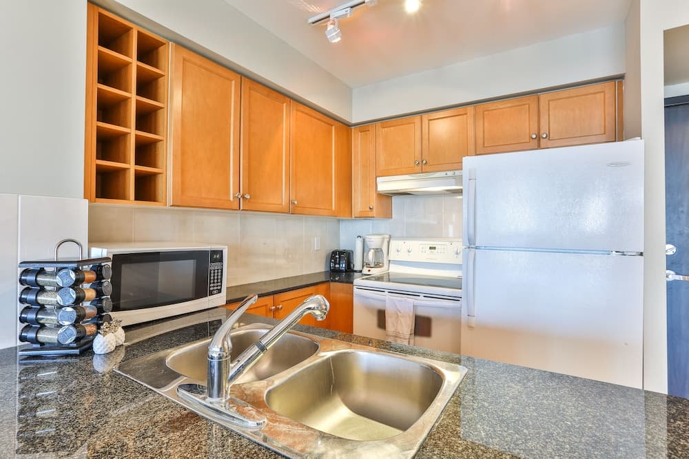 Downtown Studio in Dundas Square