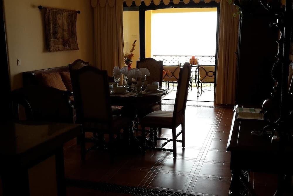 Amazing 1 BR Master Suite