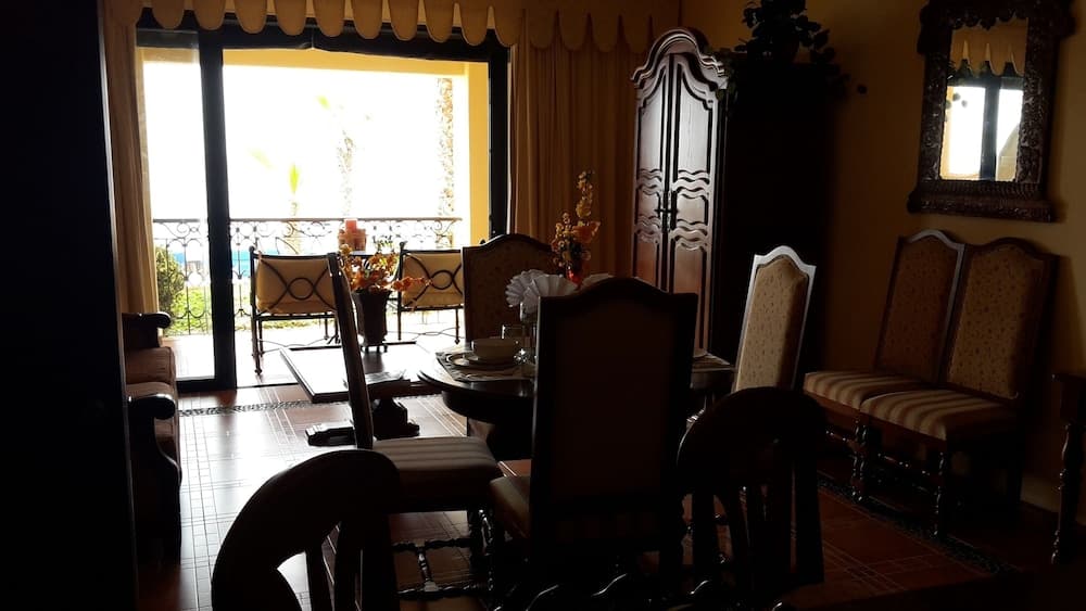 Amazing 1 BR Master Suite