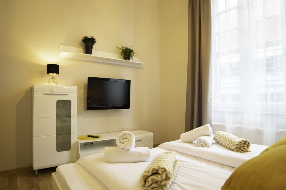 City Lights Apartments - Topolowa 48