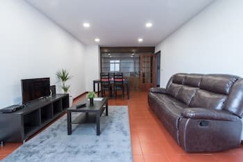 House and People - Feliciano Ramos