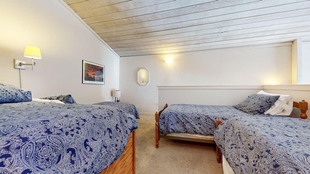 Summit #98 3 Bedroom Condo