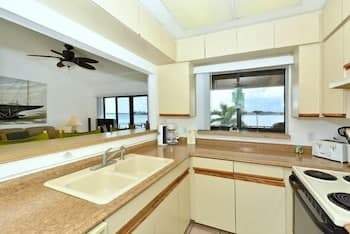 Bay Winds113 3 Bedroom Condo by RedAwning