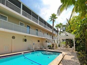 The Terrace 3 2 Bedroom Townhouse by Redawning