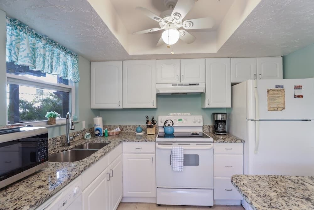 Beach Breeze Hideaway 2 Bedroom Villa by RedAwning