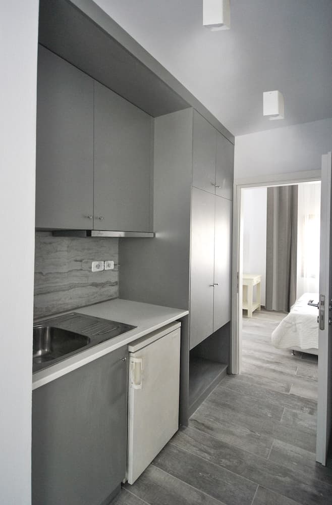 Imeres Studios & Apartments