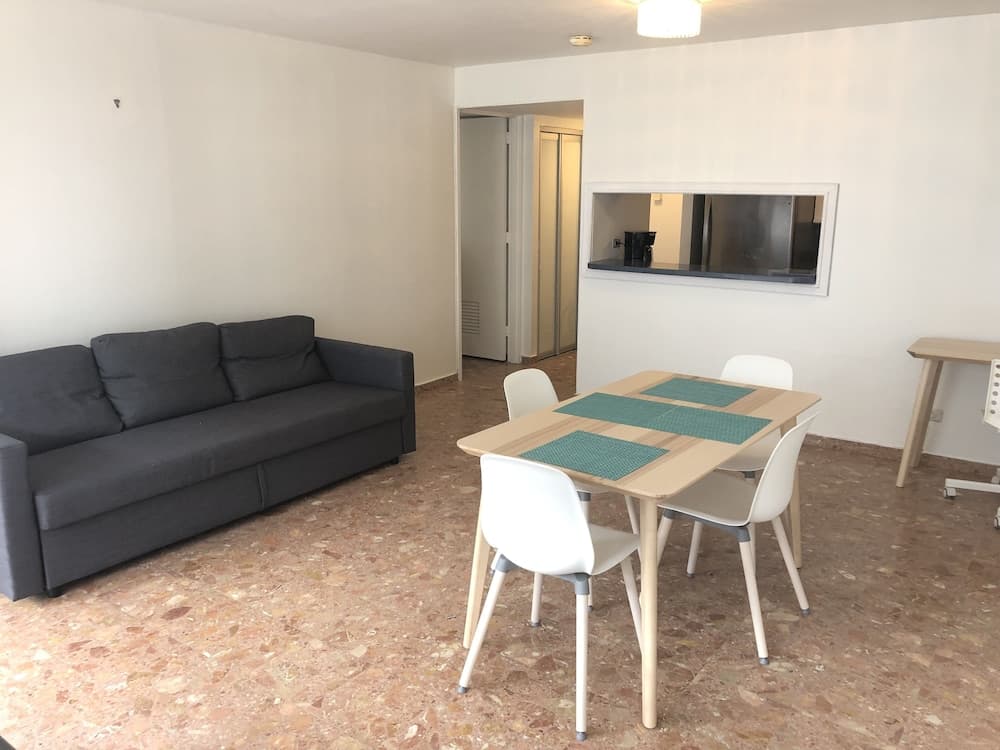 Coral Beach Front  1 bedroom  2 bathrooms apartment