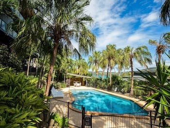 Shorelines 23 Hamilton Island 2 Bedroom Ocean View  Near Marina With Golf Buggy
