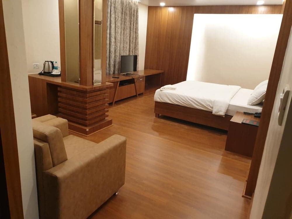 Hotel Nand Residency
