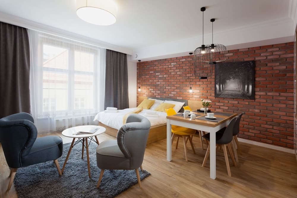 City of the Kings Silver Apartments