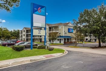 Motel 6 Jacksonville, FL - South