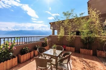 Dali SiWu Seaview Villa