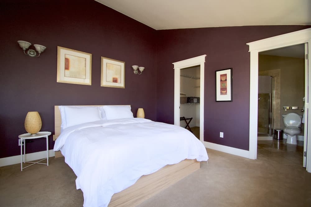 Comfort and Grace on Queen Anne Hill