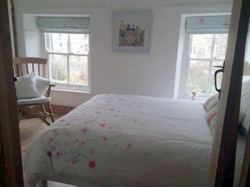 Pen Llyn Quarryman's Cottage