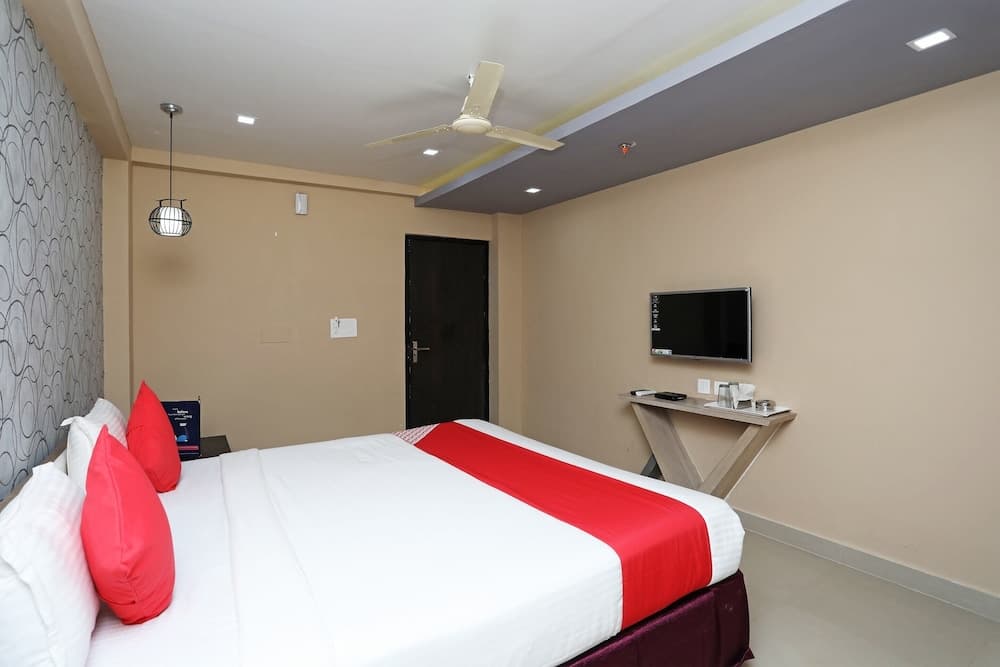 Capital O 11408 Hotel Sai Jagannath