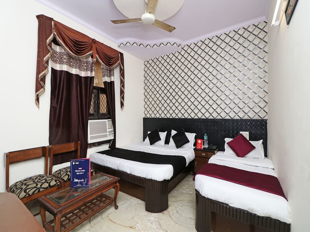 OYO 11603 President Inn