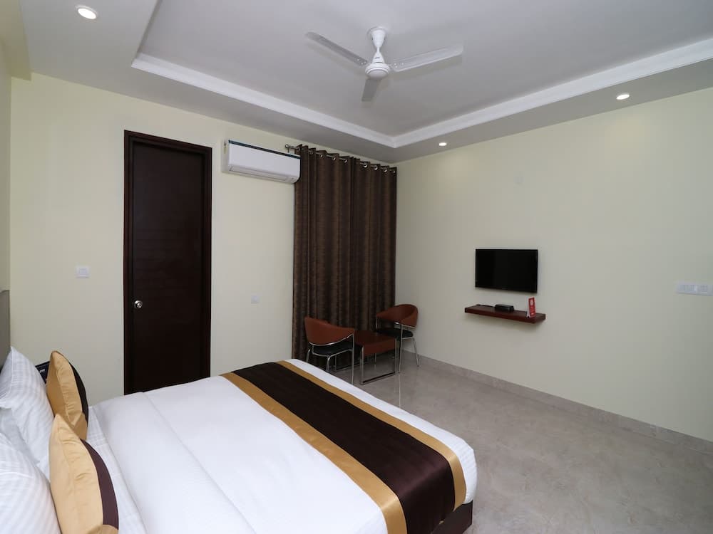 Capital O 12074 Vikrant's Residency