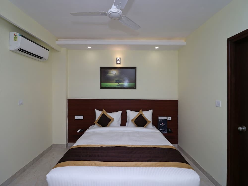 Capital O 12074 Vikrant's Residency