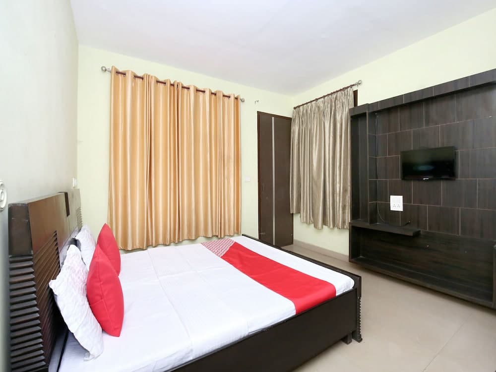 OYO 12223 Home Exotic Hill View Kasauli