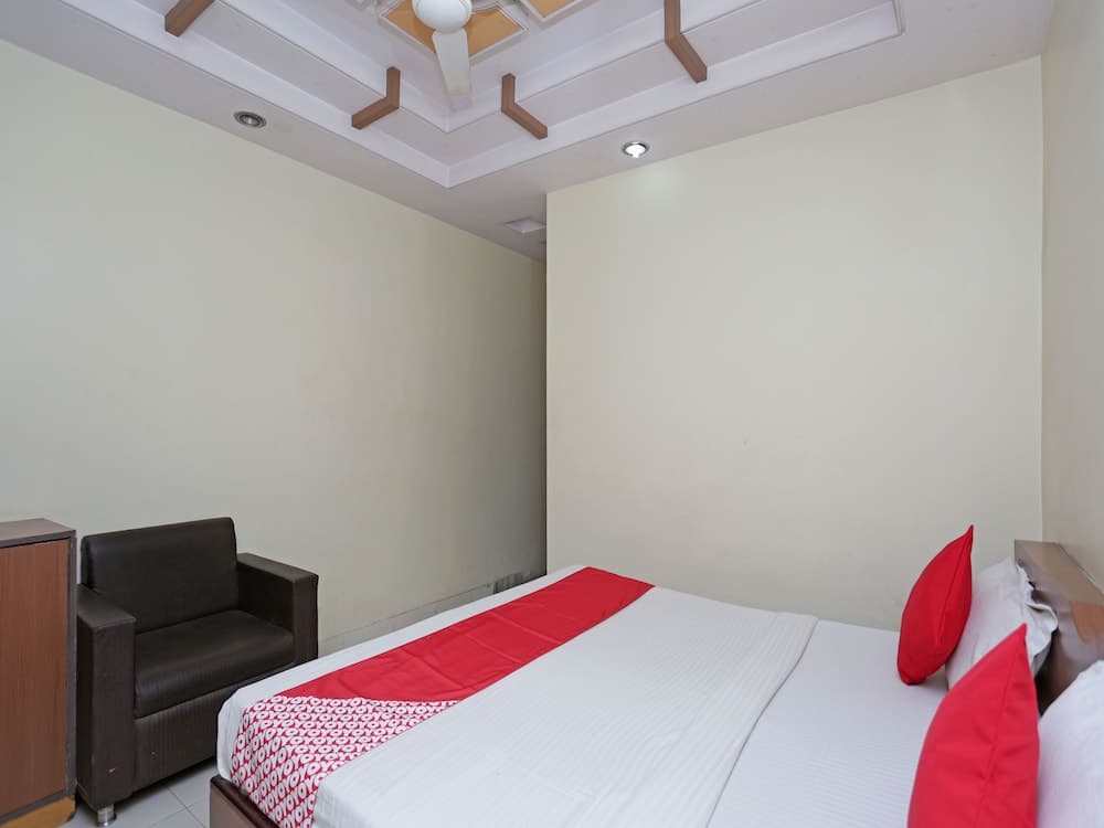 OYO 12914 Hotel Jagdish