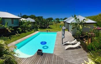 Poé Côté Lagon Beach Bungalows