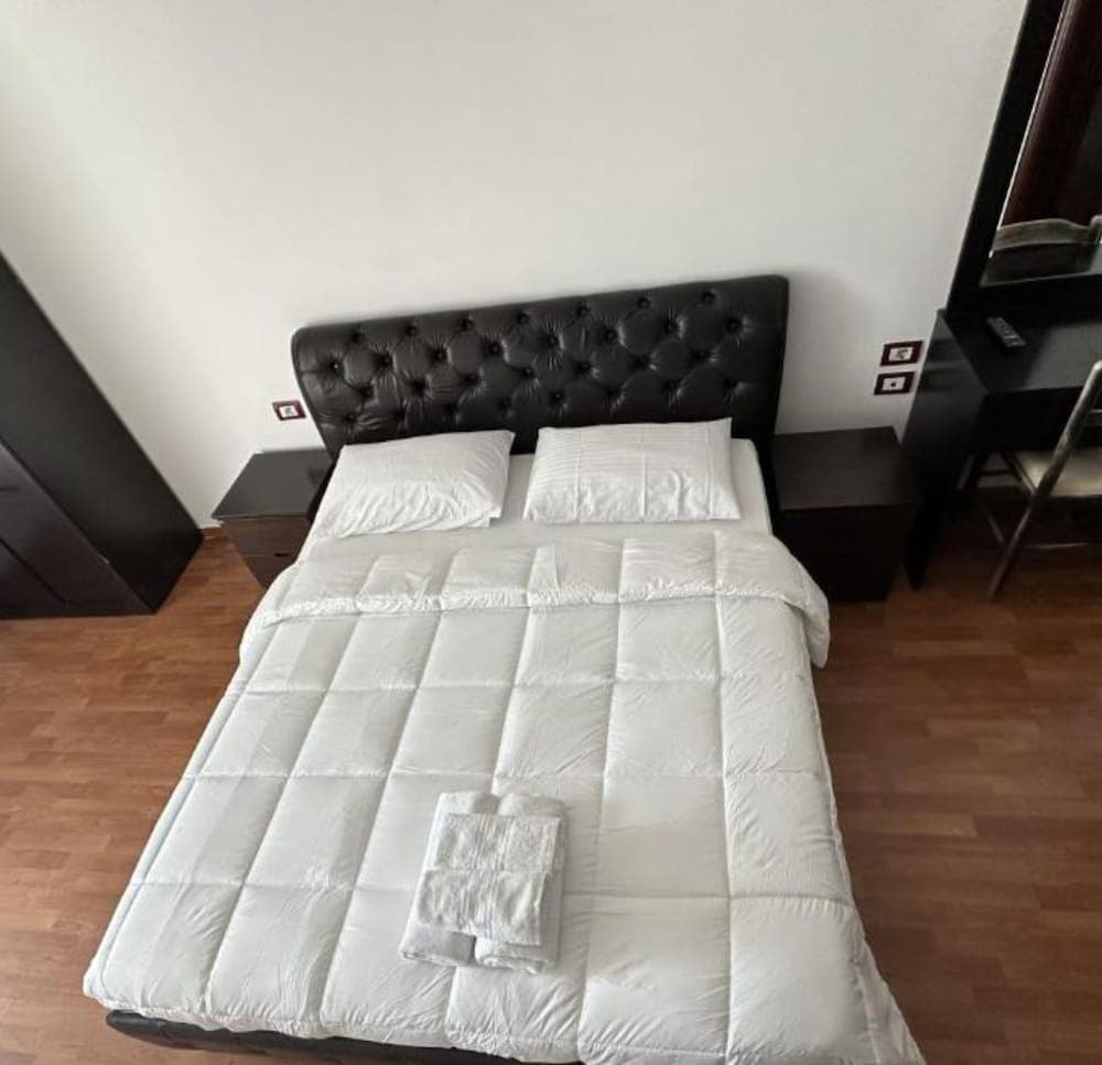 Monte Cristo Hotel with Rooftop Pool