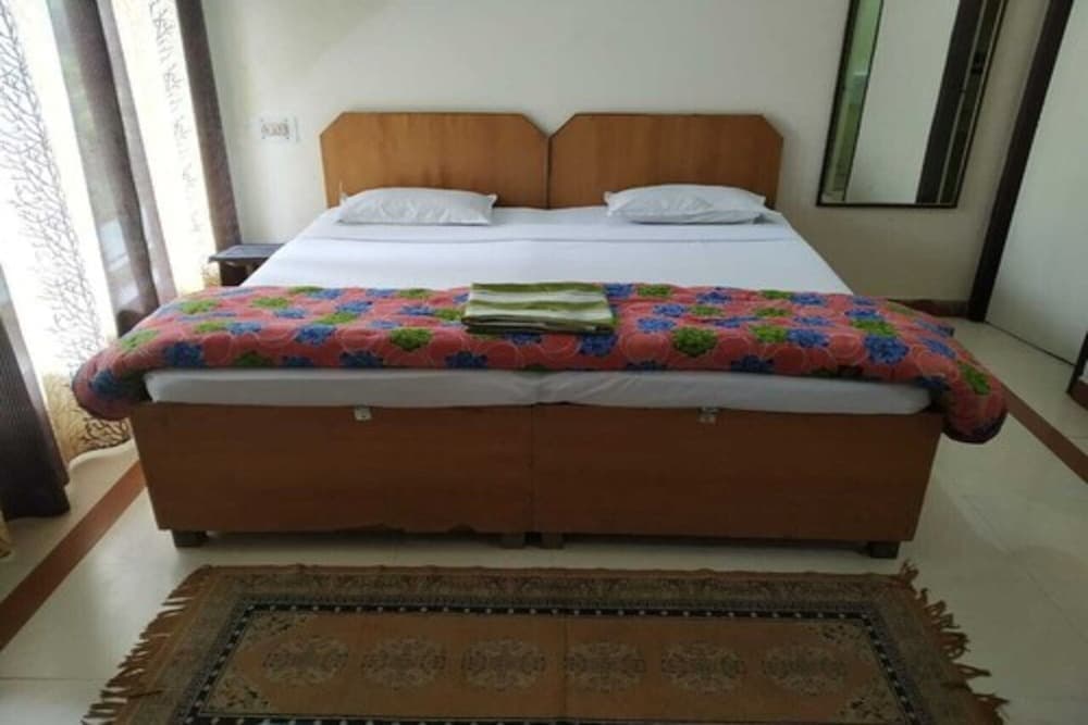 Janardan Resort Pangot