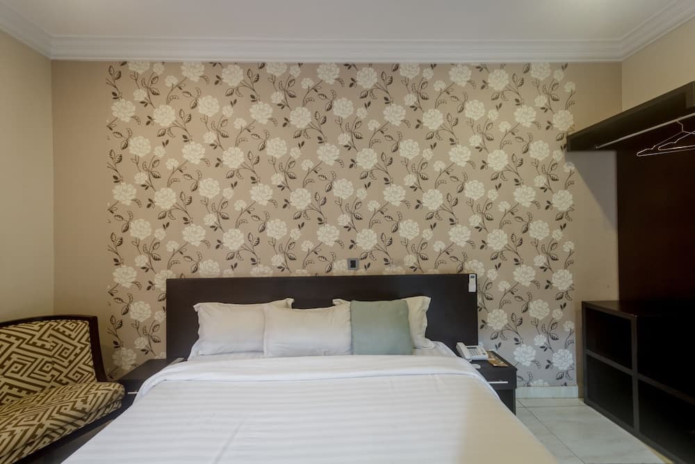 House 56 Hotel and Suites