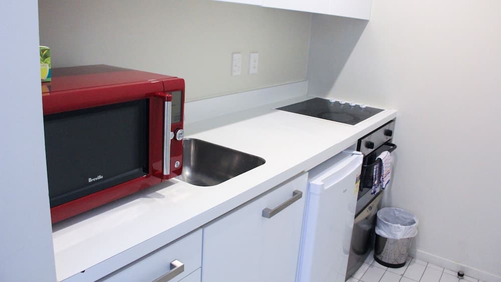 Quadrant 2 Bdr with Seaview & Parking