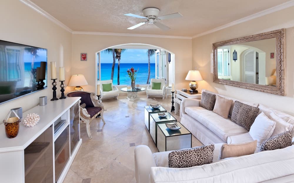 Reeds House Penthouse 12 by Altman