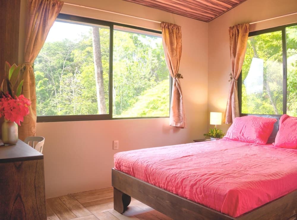 Valley of Dreams Eco Lodge Room