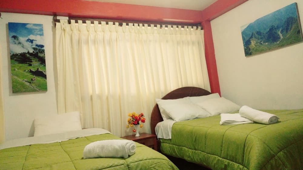 Hostal Bromelias Inn