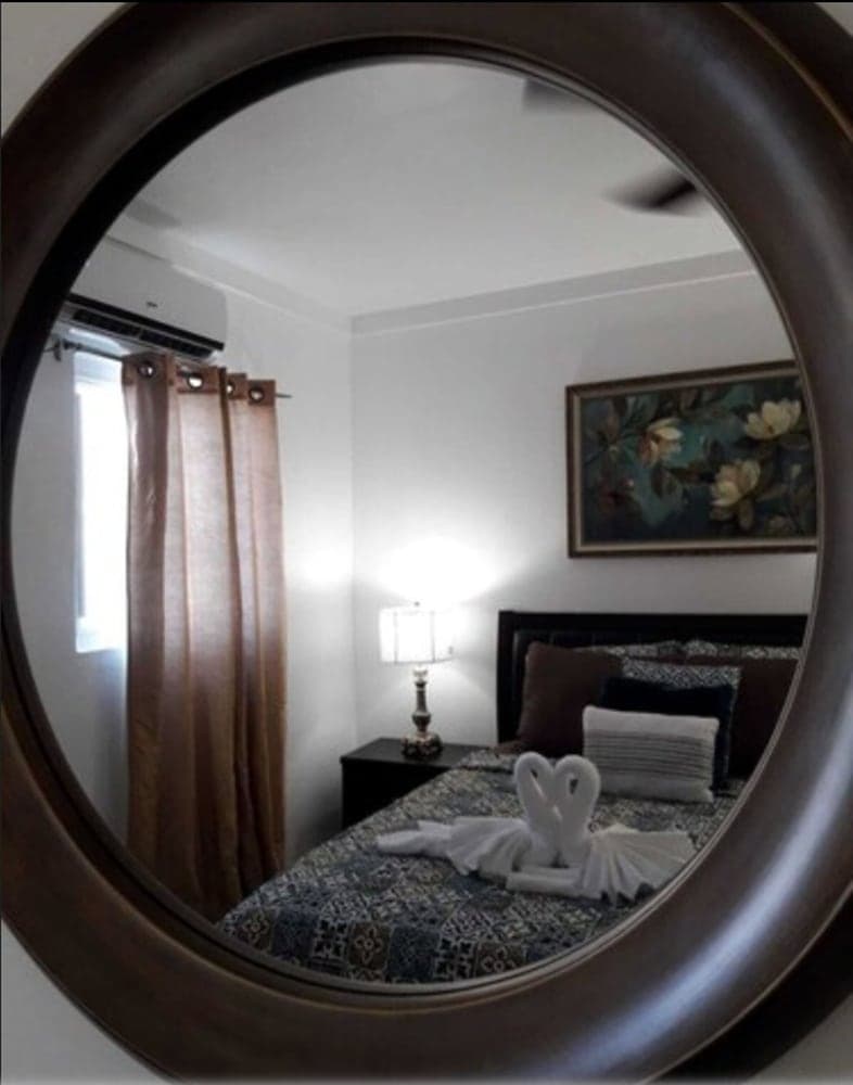 Bell At The Airport Suites - Adults Only